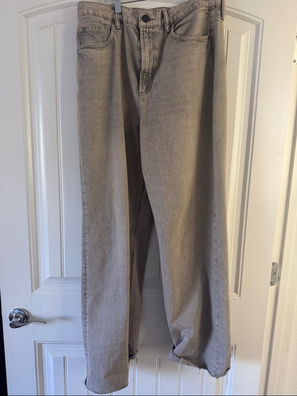 Light Gray High-Waist Straight Leg Jeans